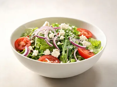 Gemischter Salat mit Hähnchen